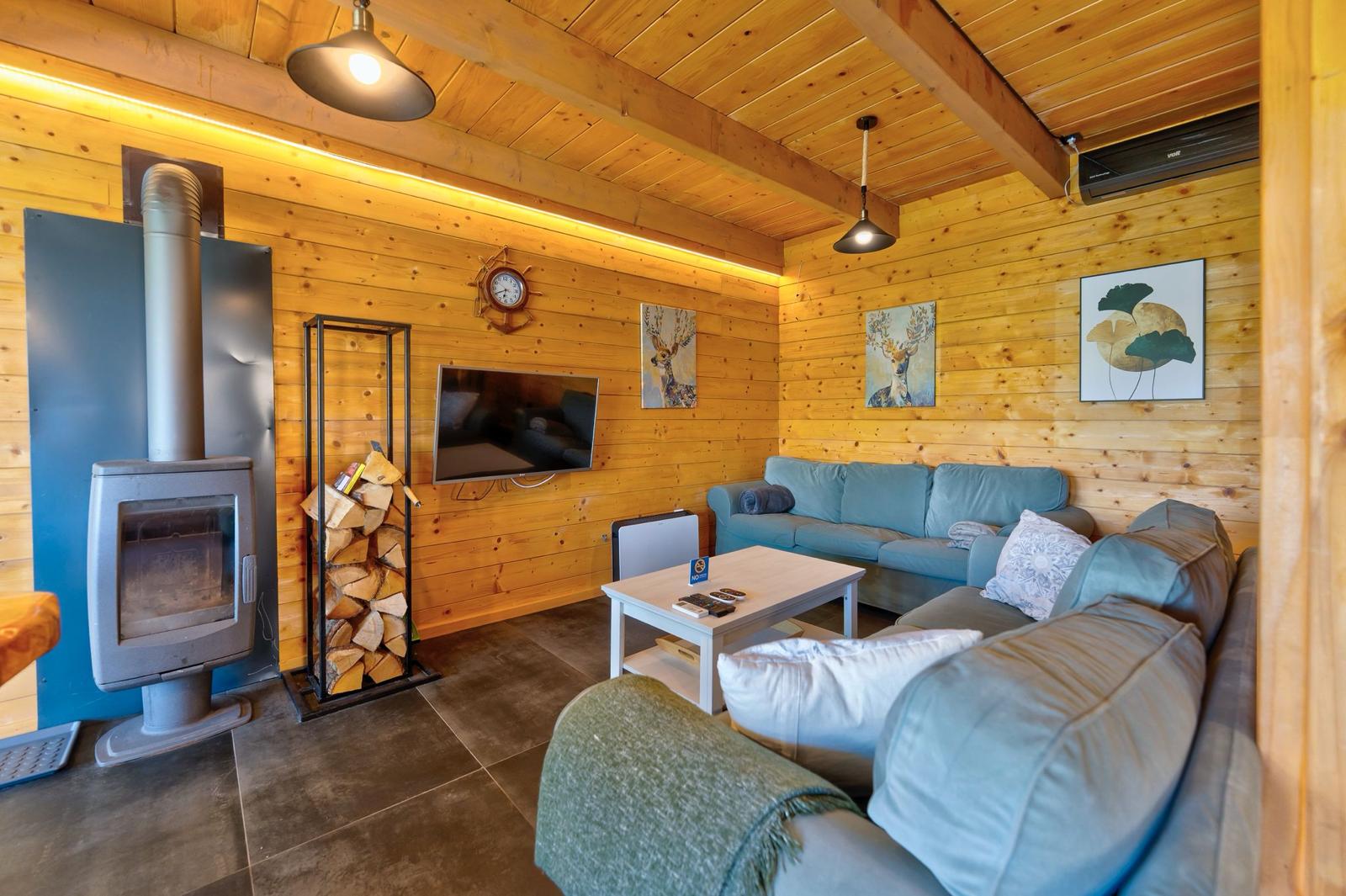 Prodajem kucu/posao na Zlatiboru 3.0 LUX 90m2