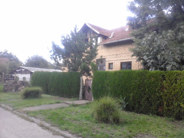 Hitna prodaja!Porodične kuce-kula vojvodina