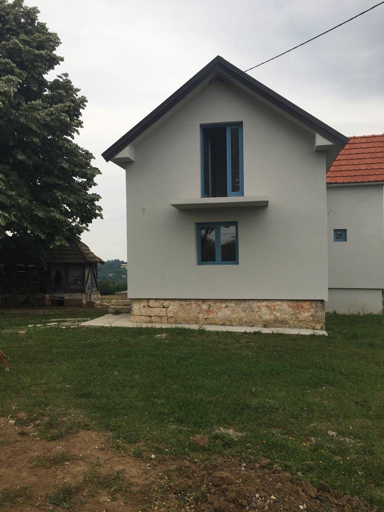 Kuća na prodaju-Beljina-Barajevo