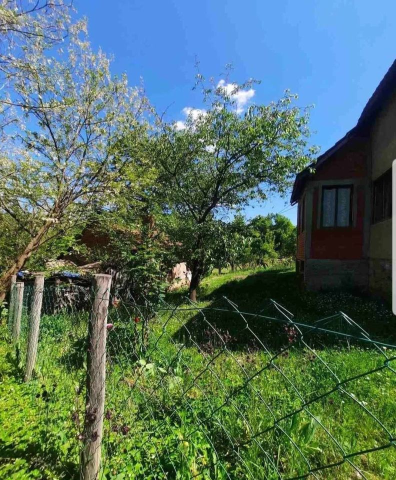 Prodajem kucu sa pogledom na Oplenac.