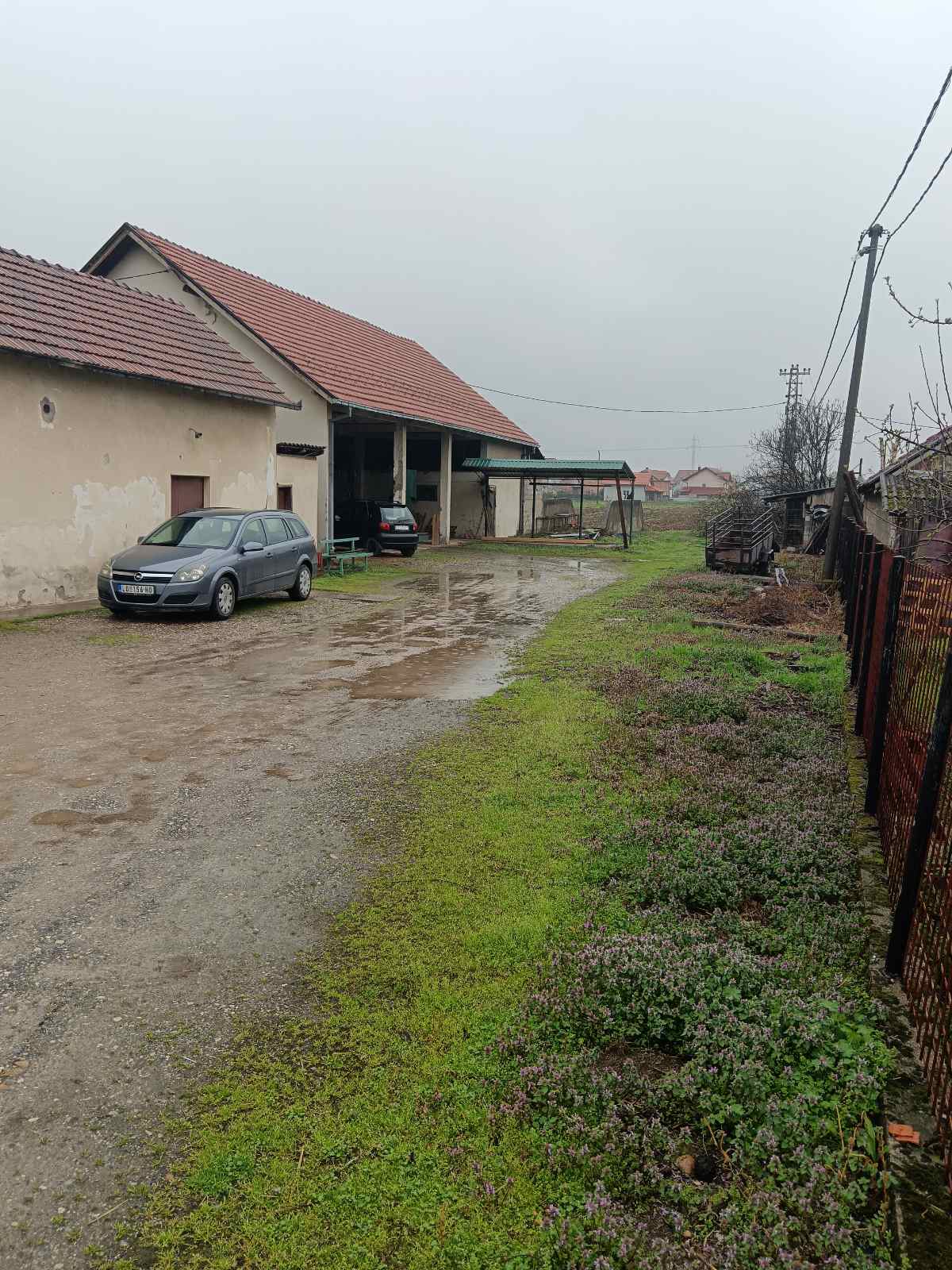 Plac i objekat u zakup - Loznica
